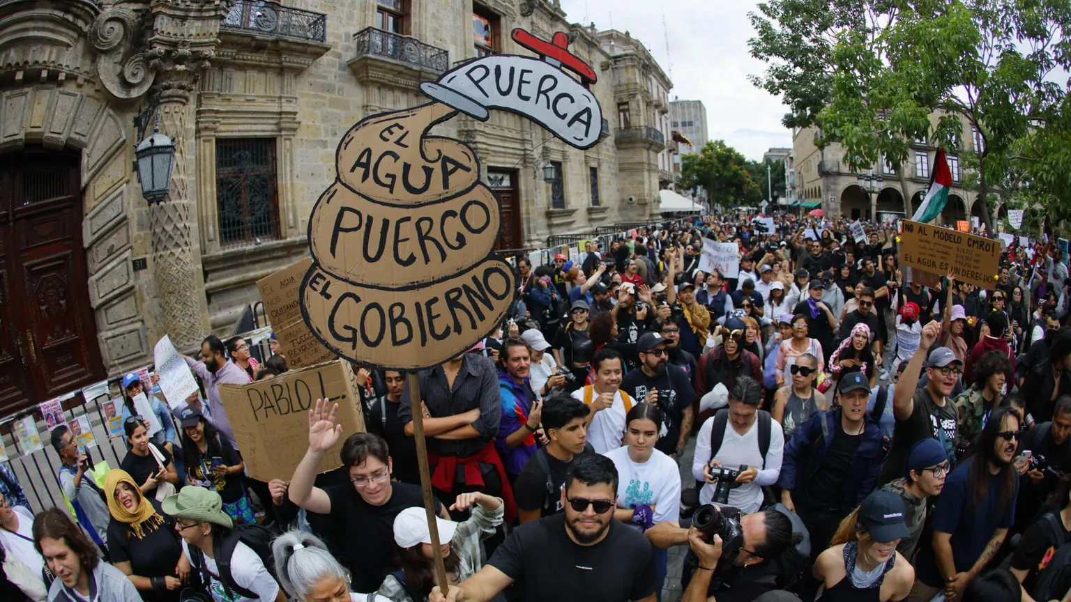 La citta messicana di Guadalajara è in rivolta per l'acqua