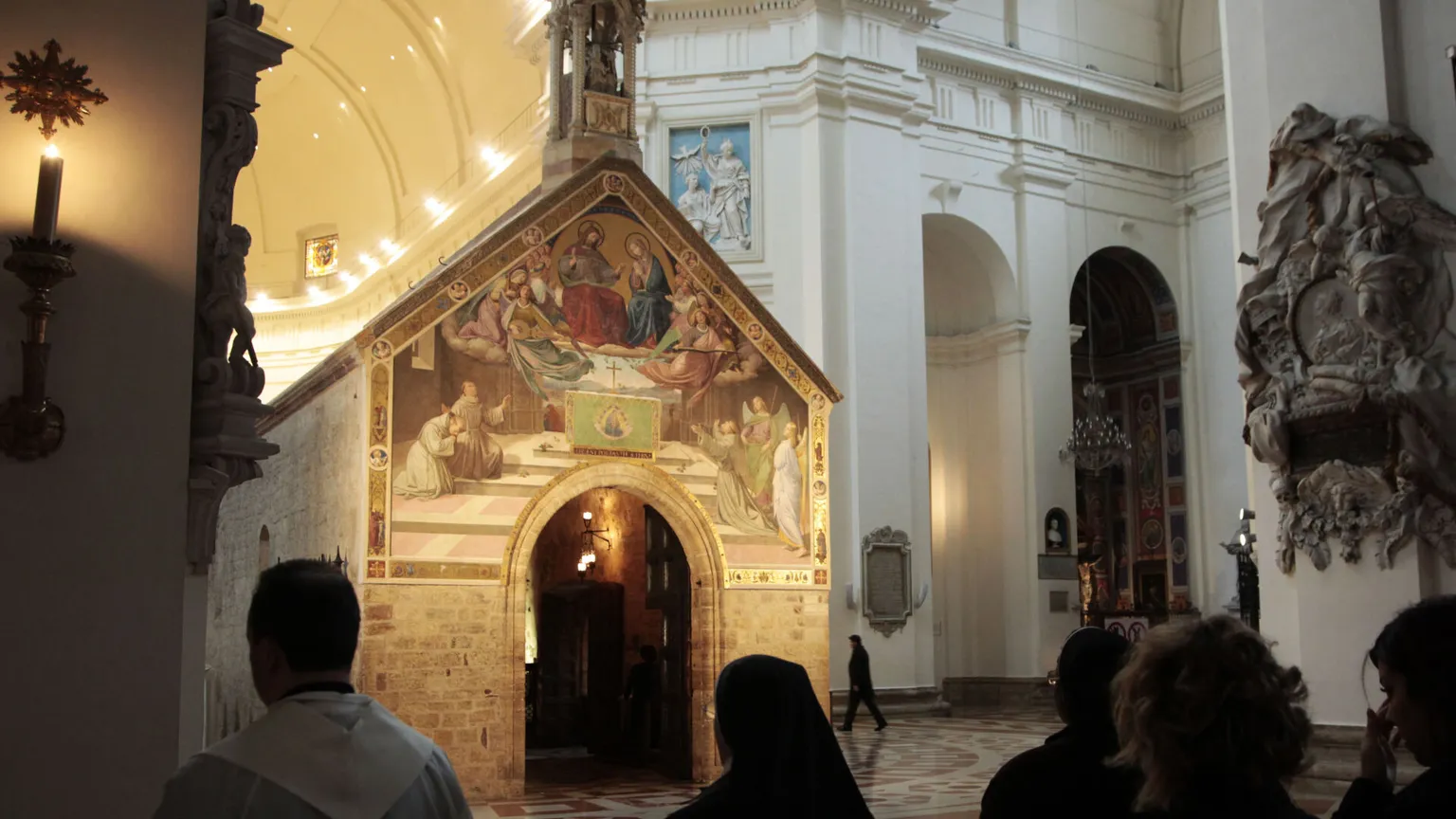 Ad Assisi Maria riunisce ebrei, cristiani e musulmani del Mediterraneo