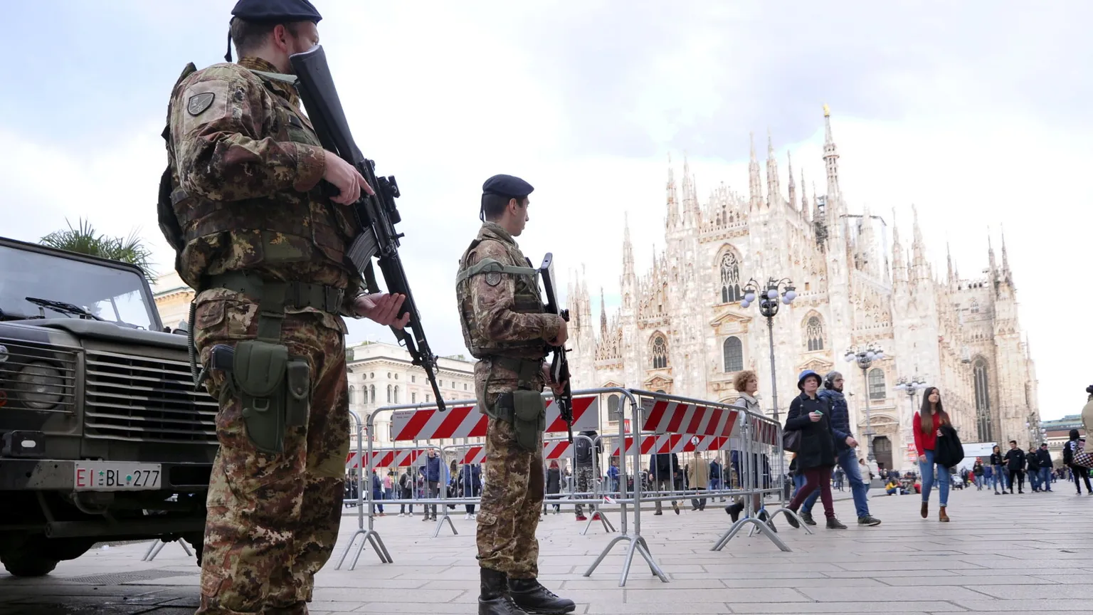 Oggi le città all'esame delle piazze. Il Movimento 17 ottobre: non ci fermeranno