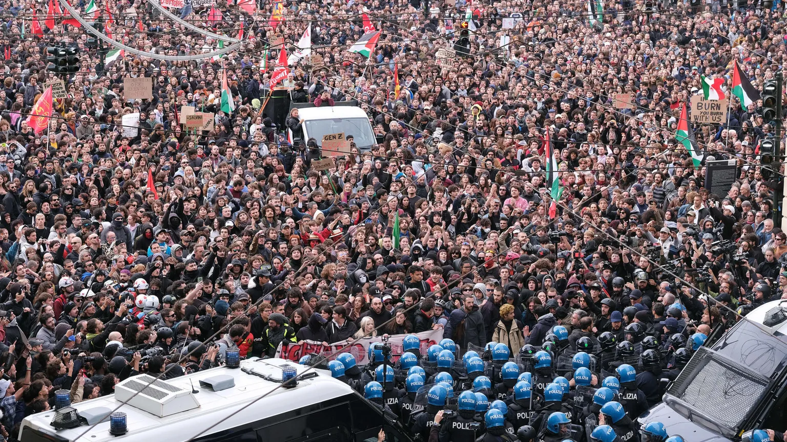 Una giornata di cortei e tensioni. Meloni: garantita la sicurezza