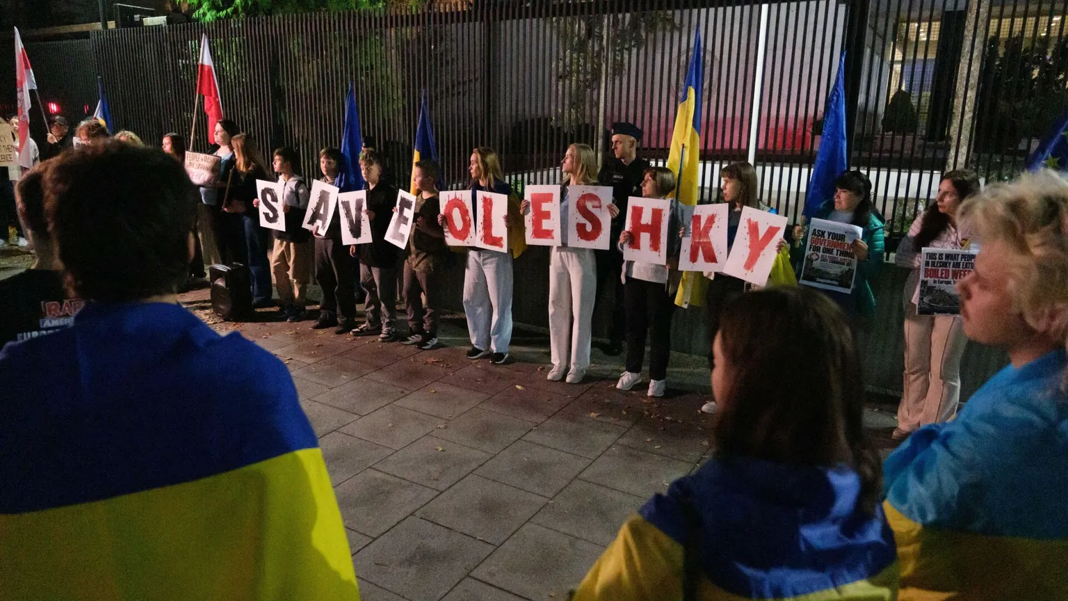 Si prepara l'uscita dei civili da Oleshky, ma c'è il rischio delle mine
