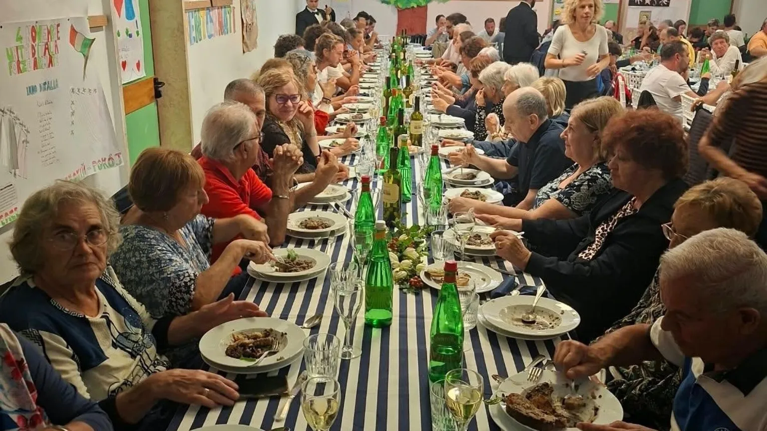I 224 abitanti di Ventotene si sono seduti attorno a un tavolo. E hanno fatto la pace