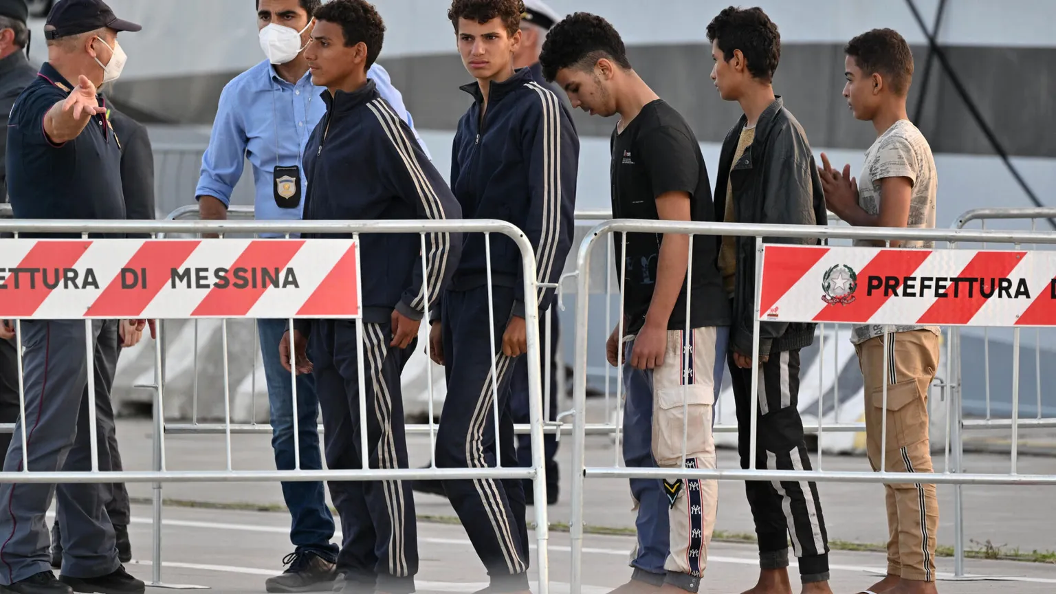 «Proteggerà le frontiere». «No, è come l'Ice». Frontex 2.0 divide i partiti e l'Europa