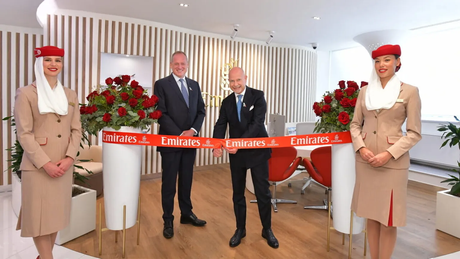 Emirates inaugura il "travel store" rinnovato nella capitale
