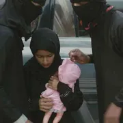 «Io ex sposa bambina e il mio film contro i muri dello Yemen»
