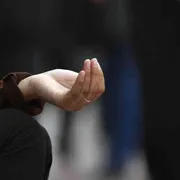 Come mendicanti bussando alle porte di Dio