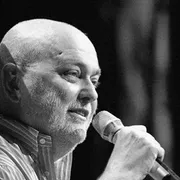 Dieci anni dopo, il viaggio di Claudio Chieffo non conosce fine