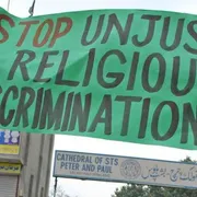 Religioni unite dall'amore l'abbraccio nella differenza