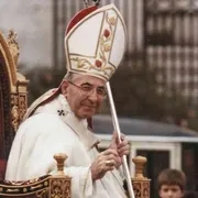 Papa Luciani. Dopo il falso "noir" risplende la luce