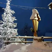 Pimunt, il borgo trentino che si popola di presepi