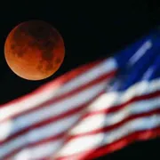 Ora Trump chiede la Luna