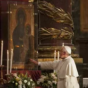 Il Papa: senza Maria siamo orfani