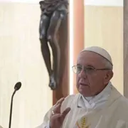 Papa Francesco: la novità del Vangelo non ammette una doppia vita