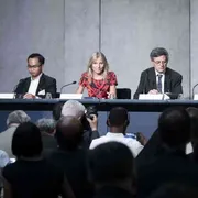 Famiglia, sessualità e migranti nel primo giorno del Sinodo sui giovani