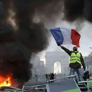 Che cos'è il populismo? L'inganno della parte che vuole essere il tutto