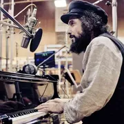 Vinicio Capossela: «Nel mio “Bestiario d'amore” la canzone incontra il sacro»