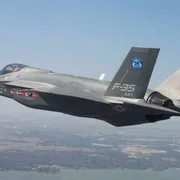 L'Italia fermi per tutto il 2021 l'acquisto di nuovi armamenti