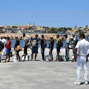 Crisi politica e povertà, la polveriera da cui fuggono i tunisini