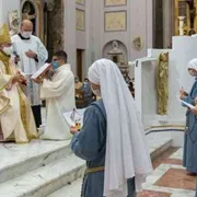 Le tre suore che salvano dalla strada le ragazze vittime della tratta