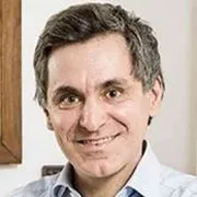 Per restare umani dobbiamo dire un forte sì alla vita che nasce