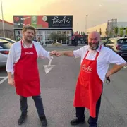 "PizzAut", la pizzeria inclusiva di successo presa di mira da (pochi) haters