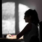 Ma con l'identità di genere si vuole annullare la donna