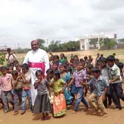 Antony Poola: la mia porpora speranza per i poveri dell’India