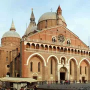 Pellegrini sulle orme di sant'Antonio: 1.800 chilometri a piedi