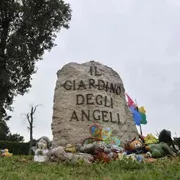 Sepoltura feti abortiti. Il nome o il numero: chi siamo, davvero?