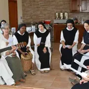 Monache di clausura ma collegate in Rete