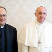 Spadaro: «Diplomazia dell’umiltà, la rivoluzione di Francesco»