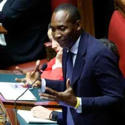 Soumahoro: «Ululati mentre parlavo». Ma per la maggioranza non c'è razzismo