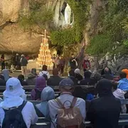 I giovani a Lourdes per affidare a Maria il loro futuro