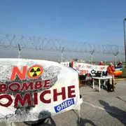 Sale la minaccia nucleare nel mondo in guerra