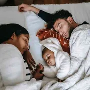 Avere un figlio: da paura e fragilità si esce solo in coppia