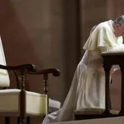 Il Papa e quel «ricordatevi di pregare per me». Ma come si deve pregare?