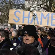 Francia, aborto e Costituzione: eliminare l’innocente compromette la democrazia