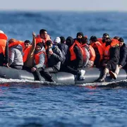 «Un mare di porti lontani», il film che smentisce i luoghi comuni