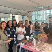 Cucinare per gli ostaggi: l'altra solidarietà di Tel Aviv