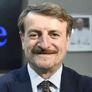 Far ridere (bene) le persone fa ridere anche Dio