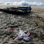 I migranti, il mare, i samaritani, le leggi... : ecco cosa ha detto il Papa