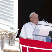 Il Papa chiede di cessare le violenze dovute alle guerre