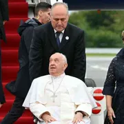 Il Papa in Lussemburgo: la ricchezza è responsabilità. Basta inutili stragi