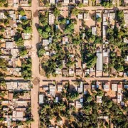 Bomba e rifugio: è la città in Africa