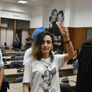 L'attivista curda iraniana scarcerata a Crotone. «Ho perso un anno di vita»