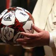 Ancelotti: «Impariamo dal Papa a fare sport»