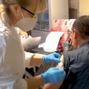 Oltre 430mila persone in Italia non possono permettersi le cure