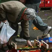 Sprechi alimentari, l’ingiustizia dalla produzione a casa nostra