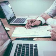 Recuperare il senso del lavoro per costruire quella barca comune