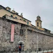 La sfida di dare vita a una comunità tra i carrugi nella zona del porto